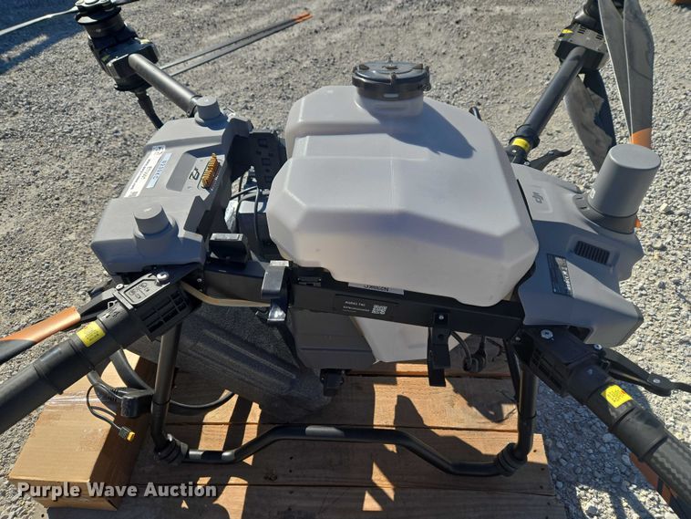 image for item ET5001 DJI AGRIS T40 drone