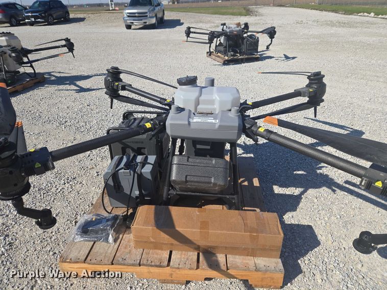 image for item ET5001 DJI AGRIS T40 drone