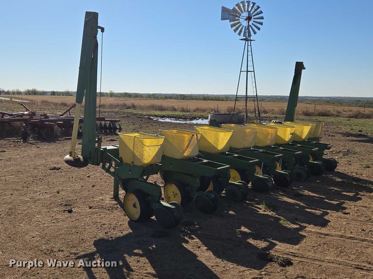 image for item ET5194 John Deere 7100 planter