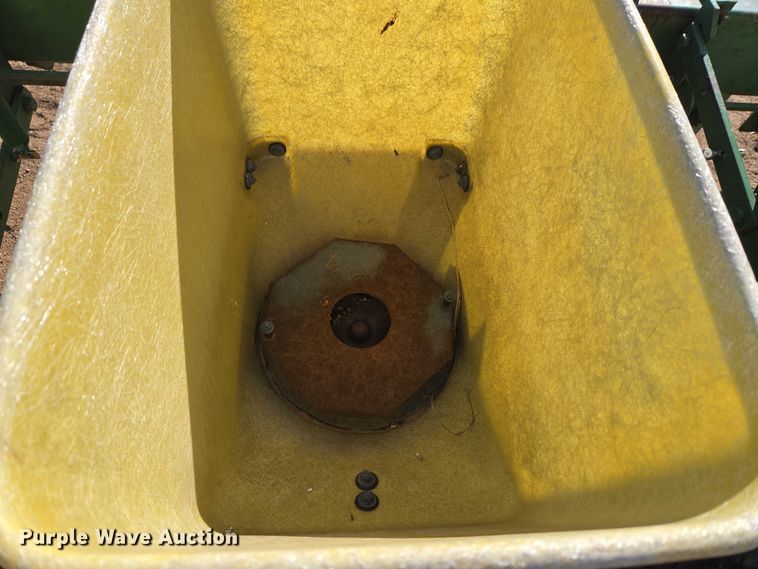 image for item ET5194 John Deere 7100 planter
