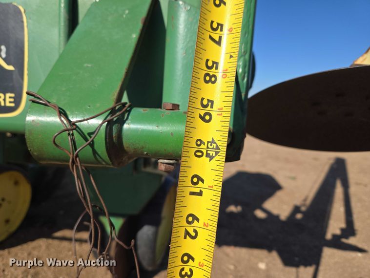 image for item ET5194 John Deere 7100 planter