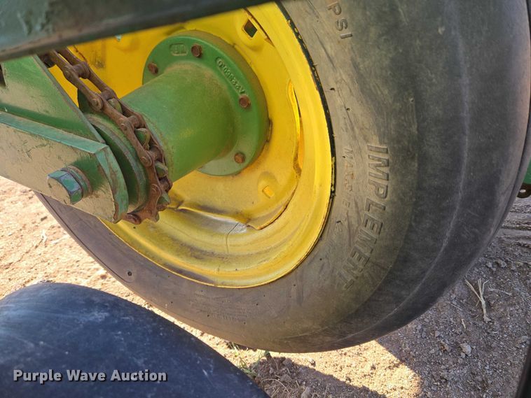 image for item ET5194 John Deere 7100 planter