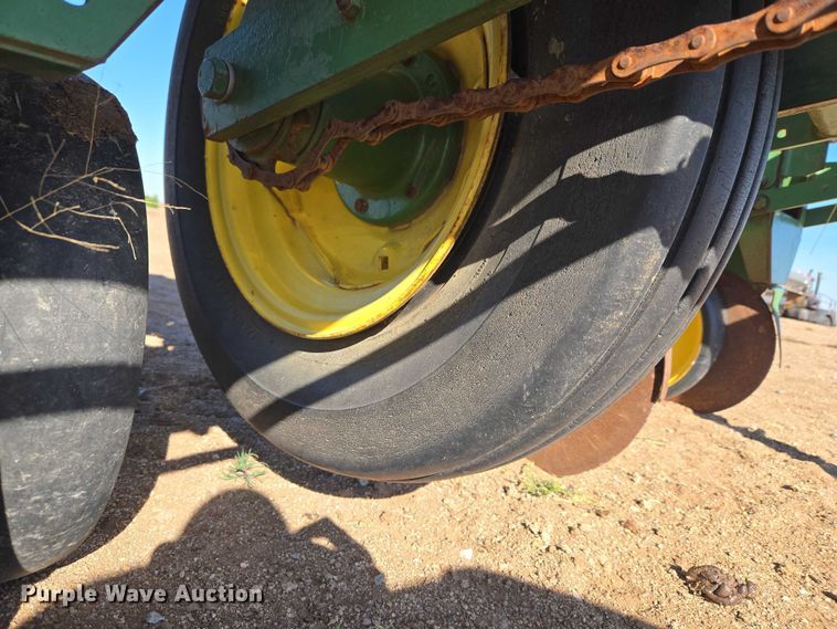 image for item ET5194 John Deere 7100 planter