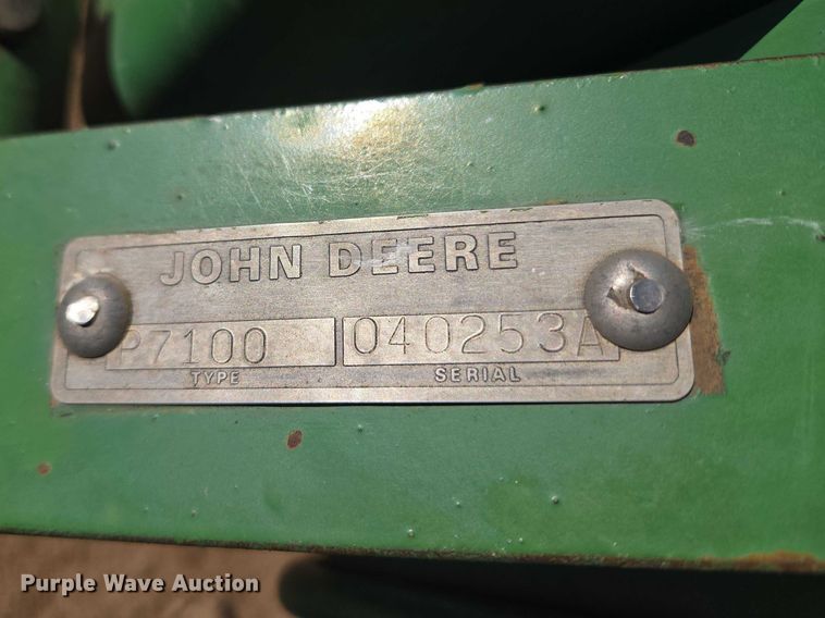image for item ET5194 John Deere 7100 planter