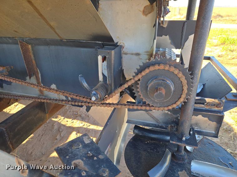 image for item ET5195 Adam's Fertilizer Equipment Spreader Trailer sprayer trailer