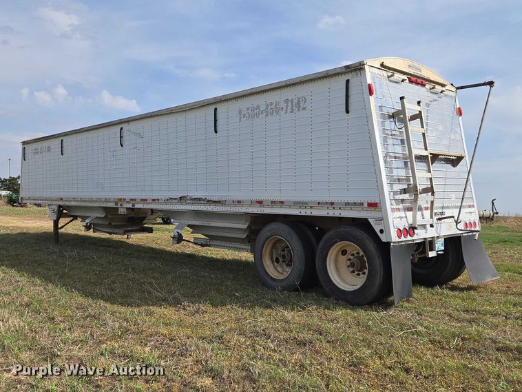 image for item ET5226 2007 Wilson DWH-551C grain trailer