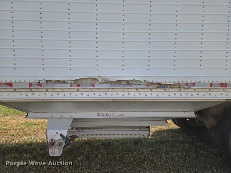 image for item ET5226 2007 Wilson DWH-551C grain trailer