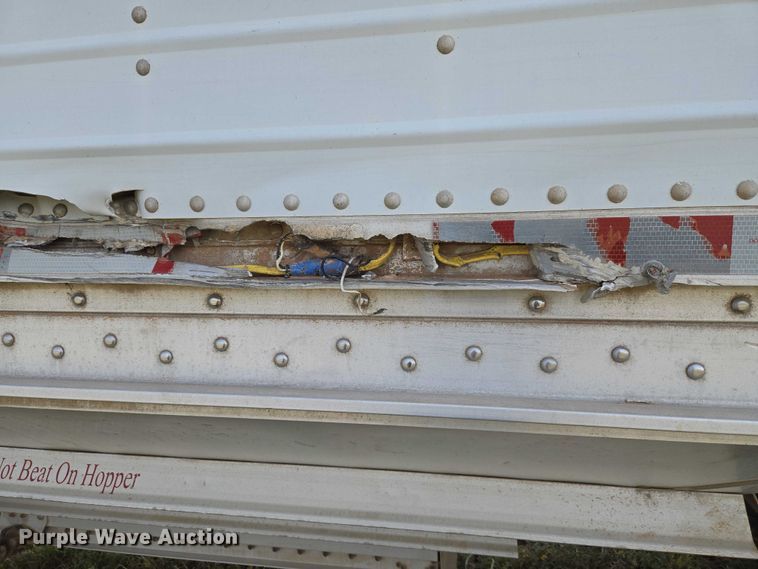 image for item ET5226 2007 Wilson DWH-551C grain trailer