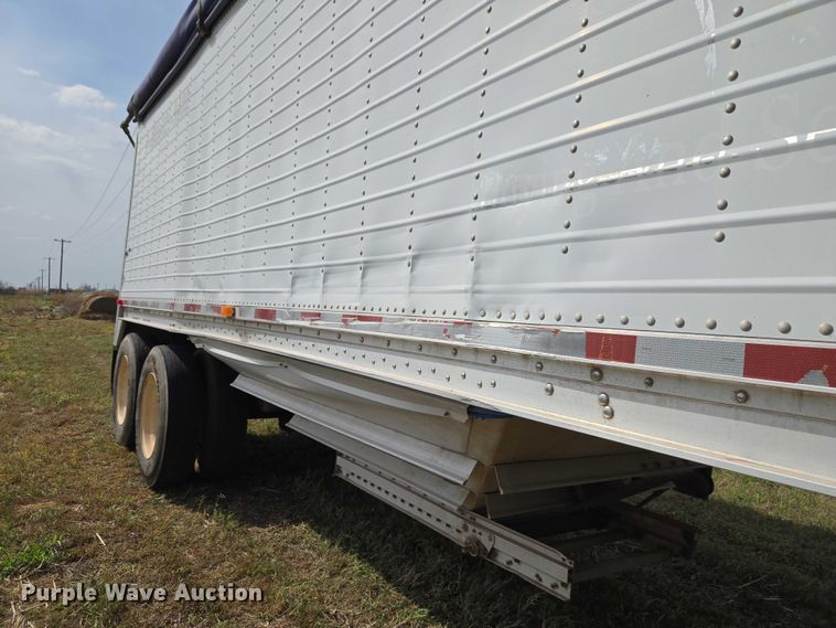 image for item ET5226 2007 Wilson DWH-551C grain trailer