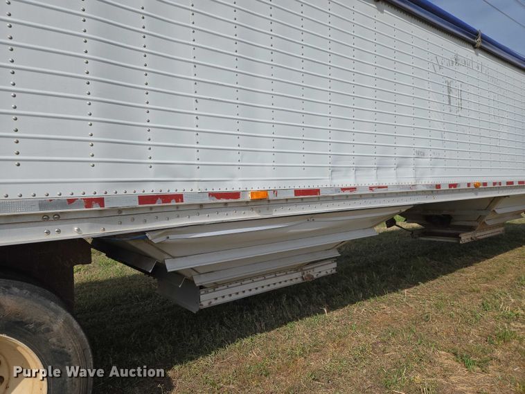 image for item ET5226 2007 Wilson DWH-551C grain trailer