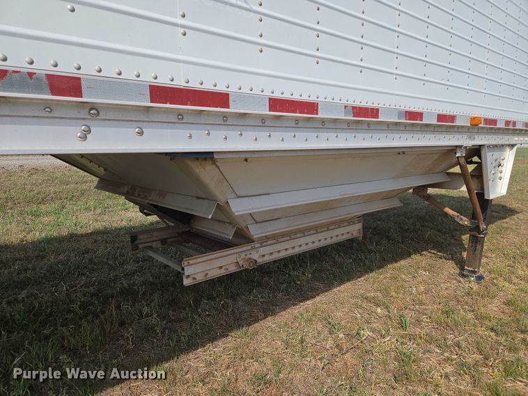 image for item ET5226 2007 Wilson DWH-551C grain trailer