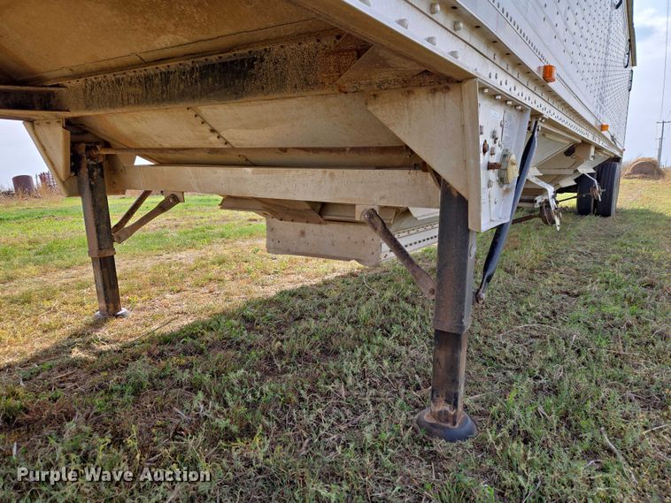 image for item ET5226 2007 Wilson DWH-551C grain trailer