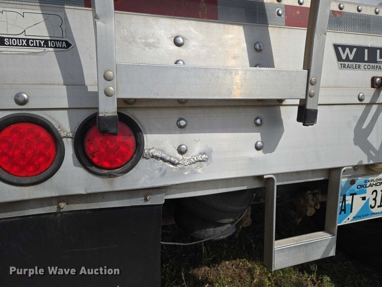 image for item ET5226 2007 Wilson DWH-551C grain trailer