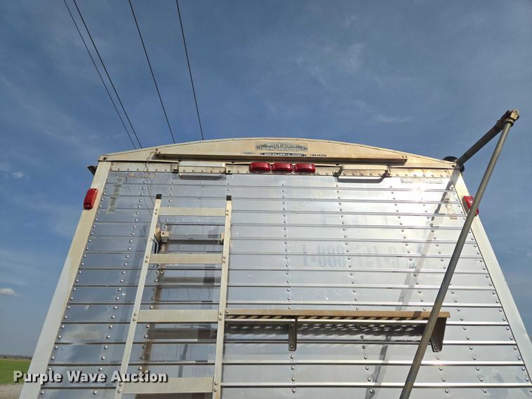 image for item ET5226 2007 Wilson DWH-551C grain trailer