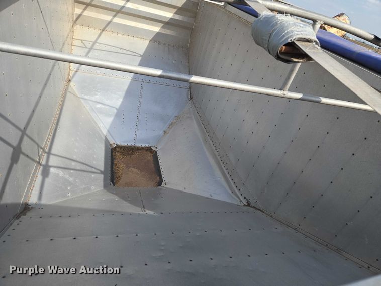 image for item ET5226 2007 Wilson DWH-551C grain trailer