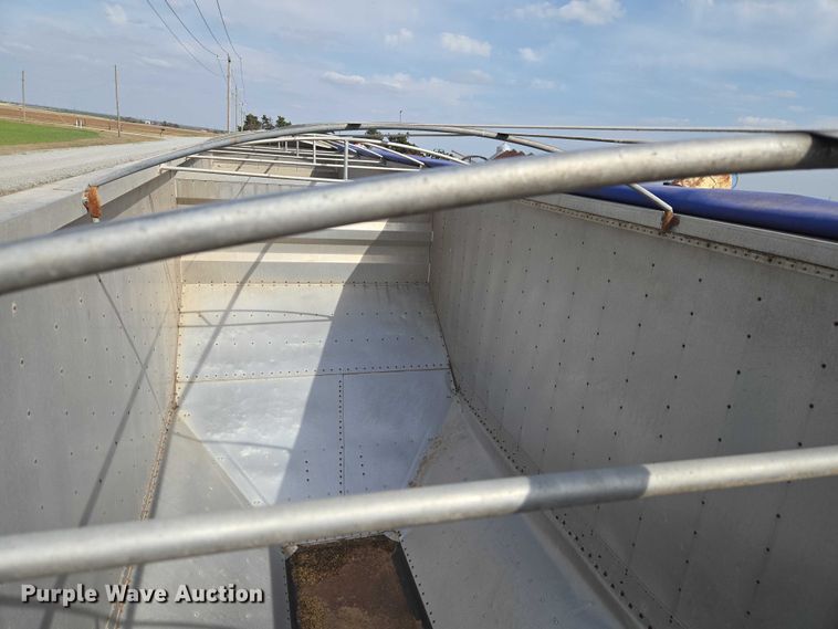 image for item ET5226 2007 Wilson DWH-551C grain trailer