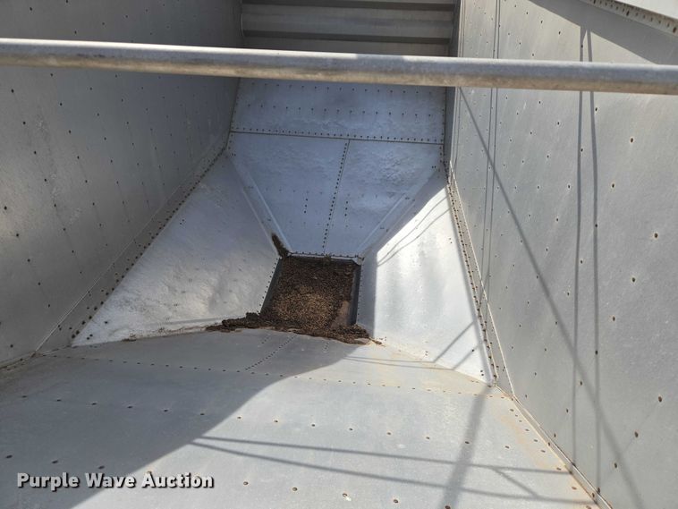 image for item ET5226 2007 Wilson DWH-551C grain trailer