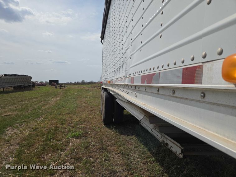 image for item ET5226 2007 Wilson DWH-551C grain trailer