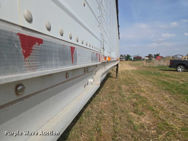 image for item ET5226 2007 Wilson DWH-551C grain trailer