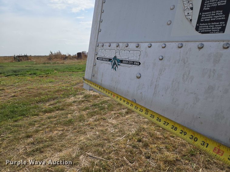 image for item ET5226 2007 Wilson DWH-551C grain trailer