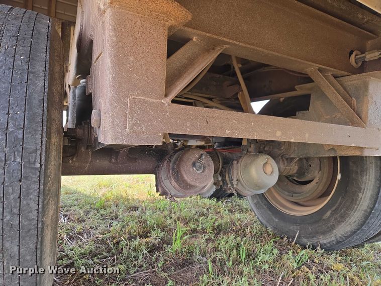 image for item ET5226 2007 Wilson DWH-551C grain trailer