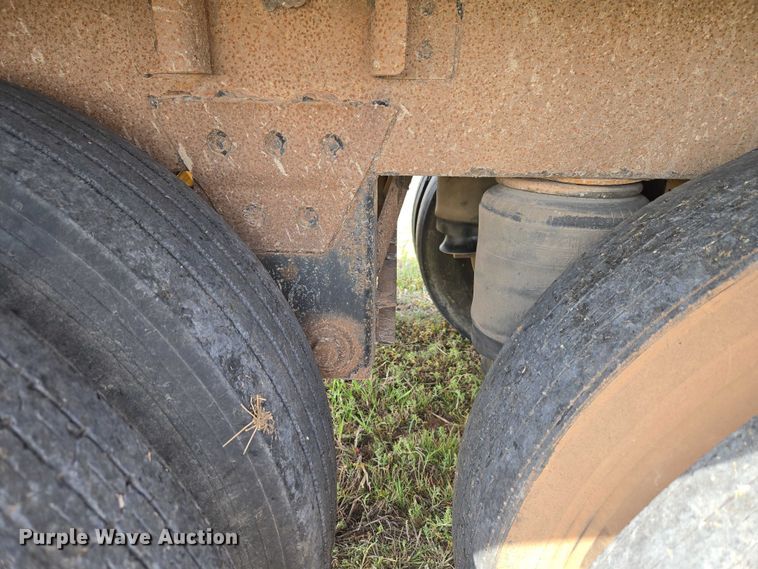 image for item ET5226 2007 Wilson DWH-551C grain trailer