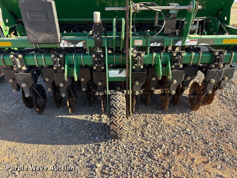 image for item EU0436 2015 Great Plains 3P806NT no-till grain drill