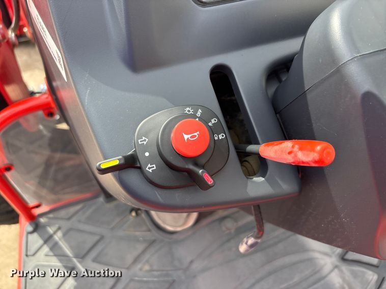 image for item EU0461 Kioti CK3520 tractor