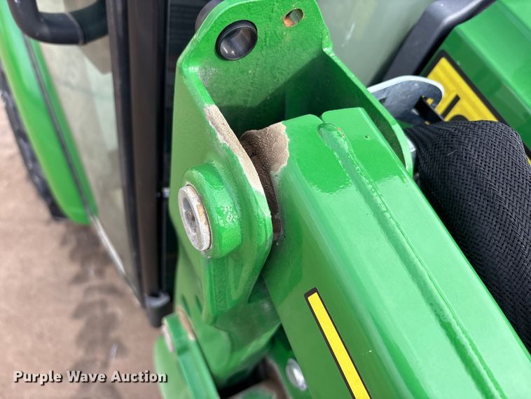 image for item EU0462 2023 John Deere 3039R tractor