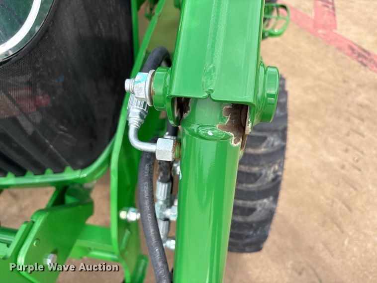 image for item EU0462 2023 John Deere 3039R tractor