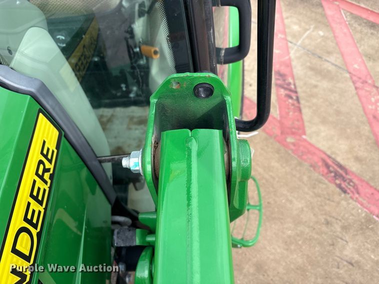 image for item EU0462 2023 John Deere 3039R tractor