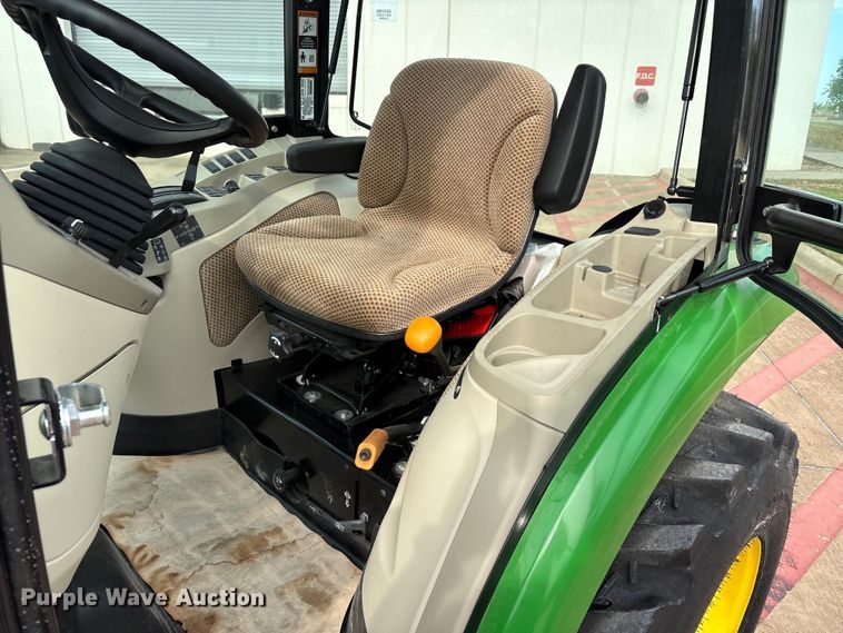 image for item EU0462 2023 John Deere 3039R tractor