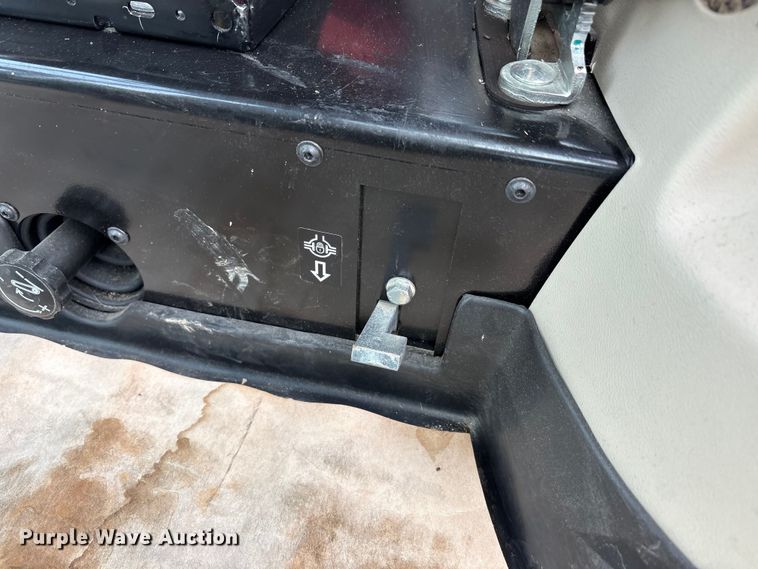 image for item EU0462 2023 John Deere 3039R tractor