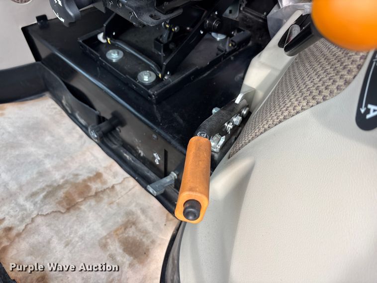 image for item EU0462 2023 John Deere 3039R tractor