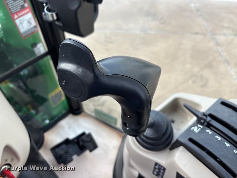 image for item EU0462 2023 John Deere 3039R tractor