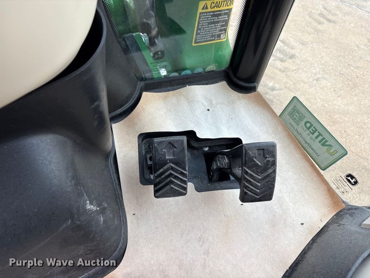 image for item EU0462 2023 John Deere 3039R tractor