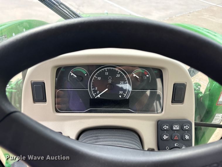 image for item EU0462 2023 John Deere 3039R tractor