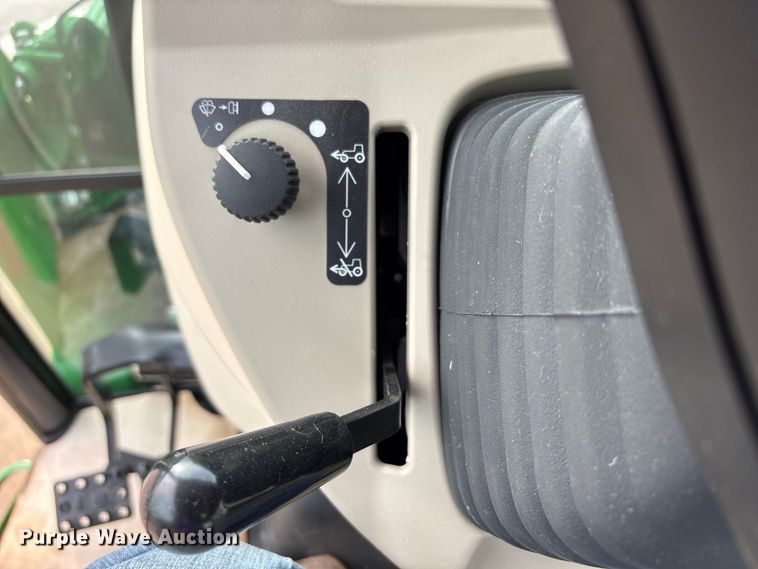 image for item EU0462 2023 John Deere 3039R tractor