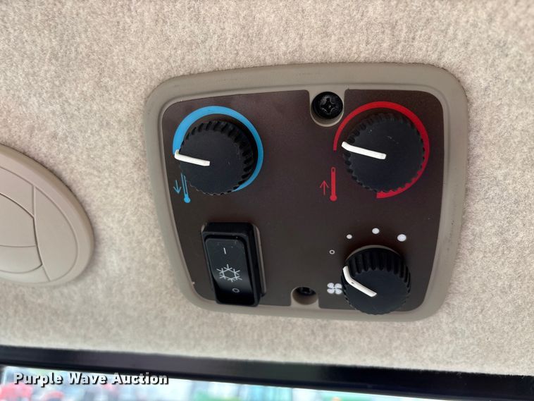 image for item EU0462 2023 John Deere 3039R tractor