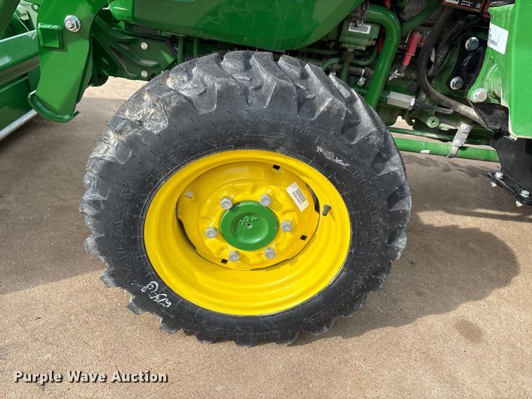 image for item EU0462 2023 John Deere 3039R tractor