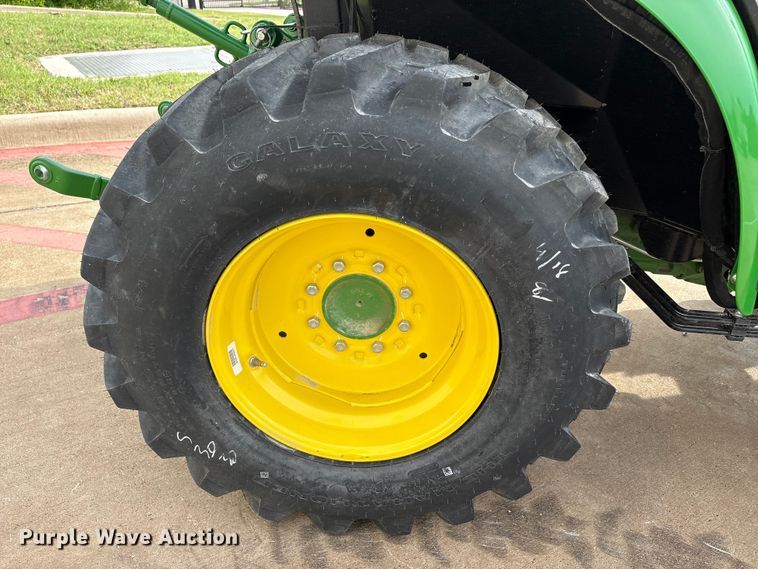 image for item EU0462 2023 John Deere 3039R tractor