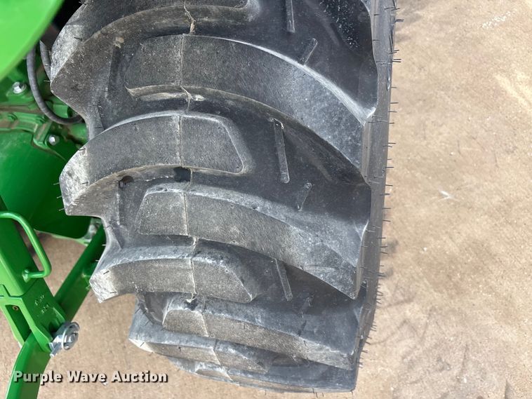 image for item EU0462 2023 John Deere 3039R tractor