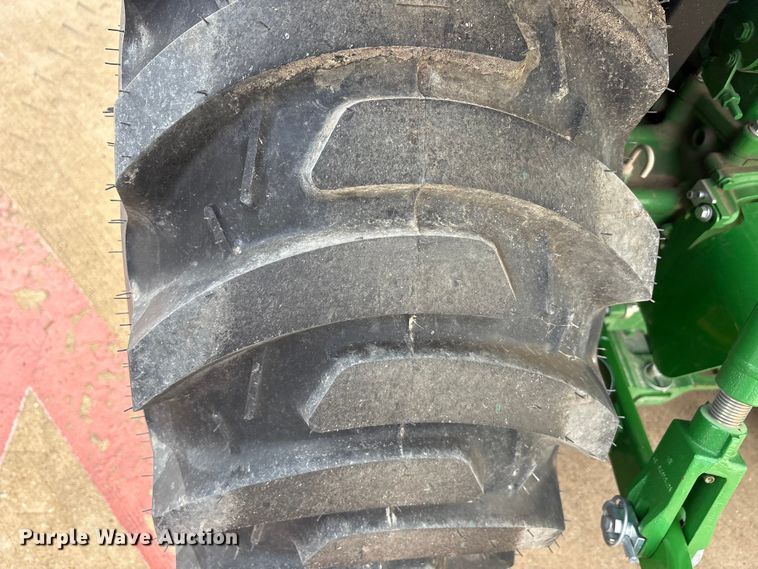 image for item EU0462 2023 John Deere 3039R tractor