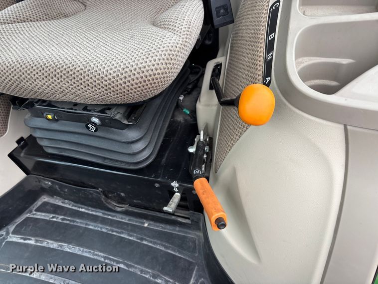 image for item EU0463 2024 John Deere 4066R tractor