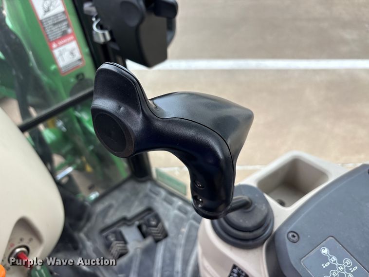 image for item EU0463 2024 John Deere 4066R tractor