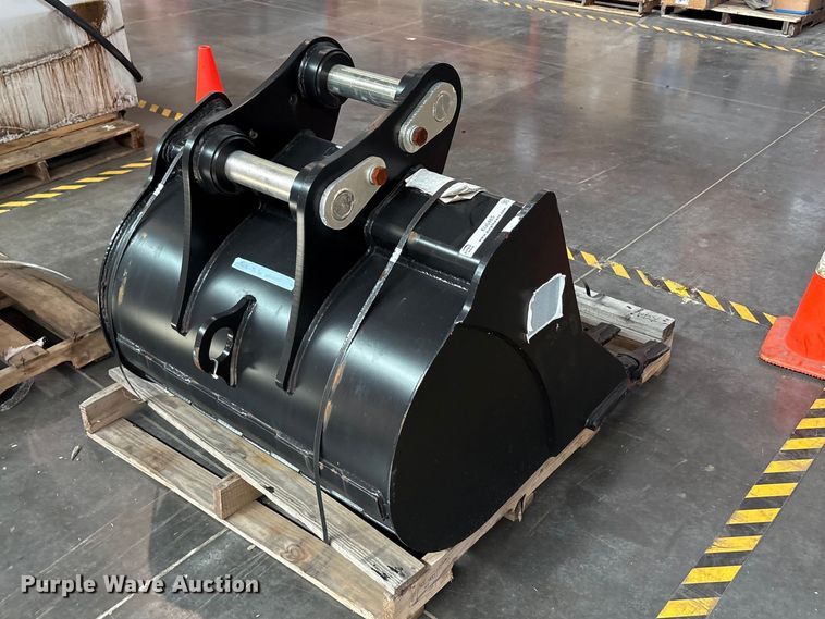 image for item EU0465 Kubota Wbk7419 excavator bucket