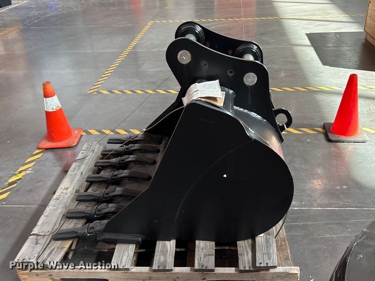 image for item EU0465 Kubota Wbk7419 excavator bucket