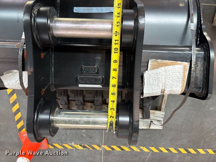 image for item EU0465 Kubota Wbk7419 excavator bucket