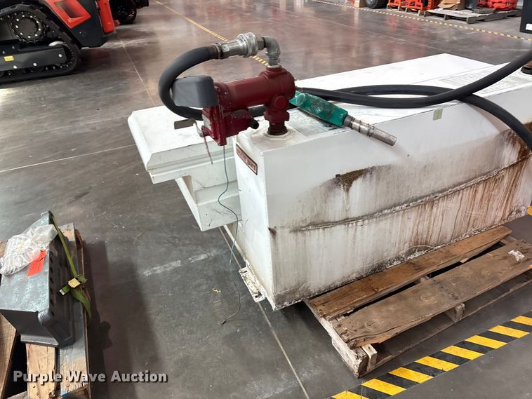 image for item EU0466 Auxiliary fuel tank