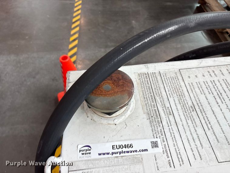 image for item EU0466 Auxiliary fuel tank